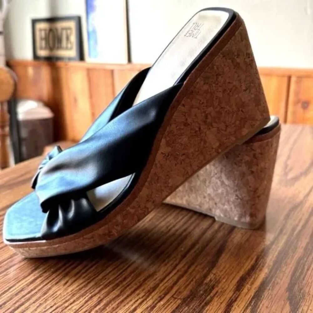 Women's Size: 10 Wedge High Heel Sandals Black . Time and Tru . New w/ Tags . #1